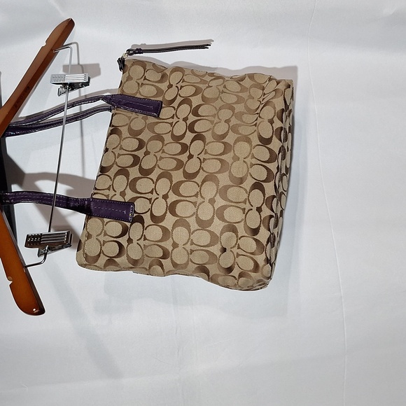 COACH purple and brown signature bag. - Picture 4 of 10